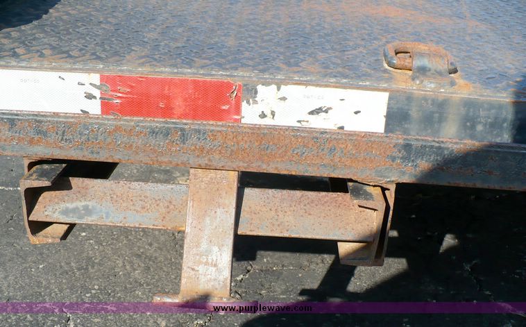 image for item 5596 2004 Starlite tandem axle 18' trailer