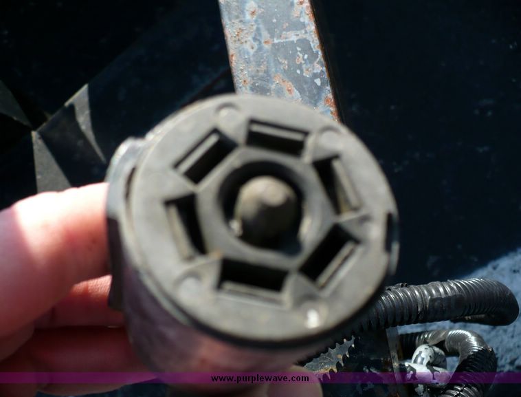 image for item 5596 2004 Starlite tandem axle 18' trailer