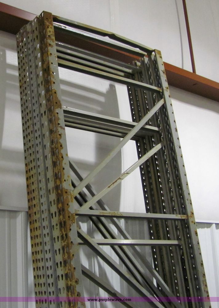 image for item 6676 Assorted pallet racking