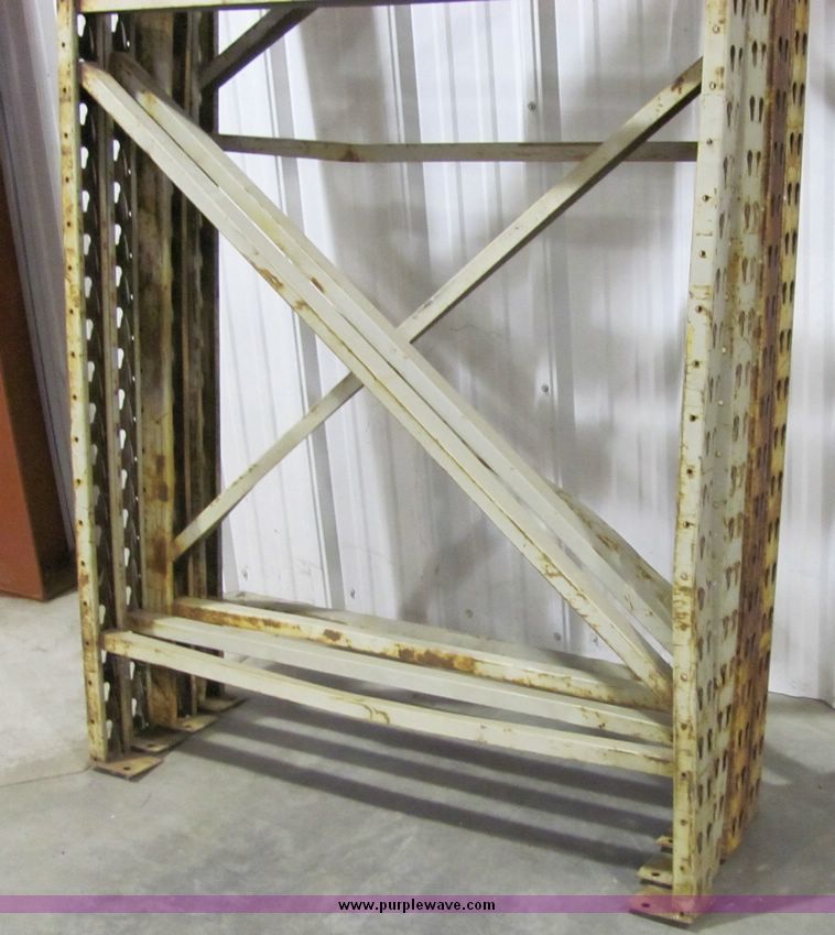 image for item 6676 Assorted pallet racking