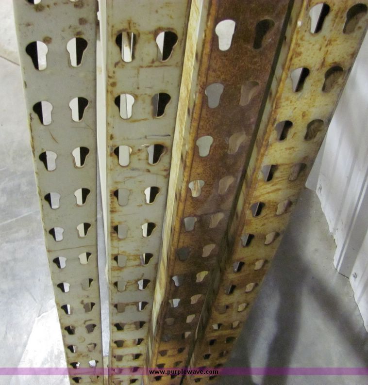 image for item 6676 Assorted pallet racking