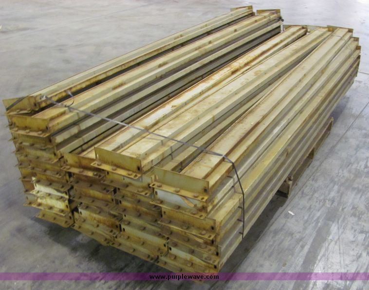 image for item 6680 Assorted pallet racking