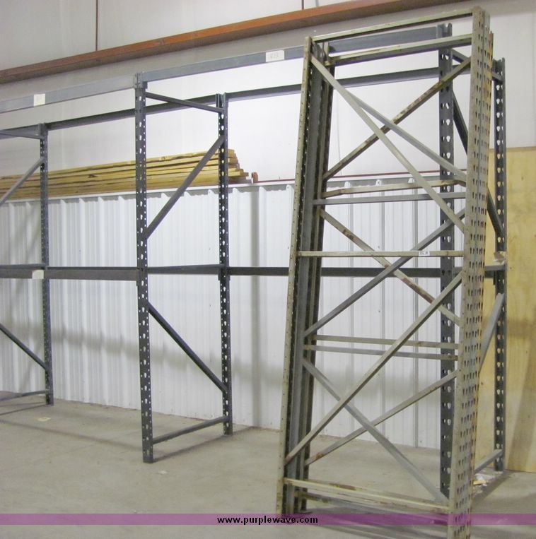 image for item 6682 Assorted pallet racking
