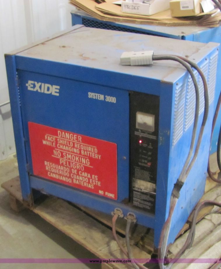 image for item 6683 Yale order picker electric fork lift