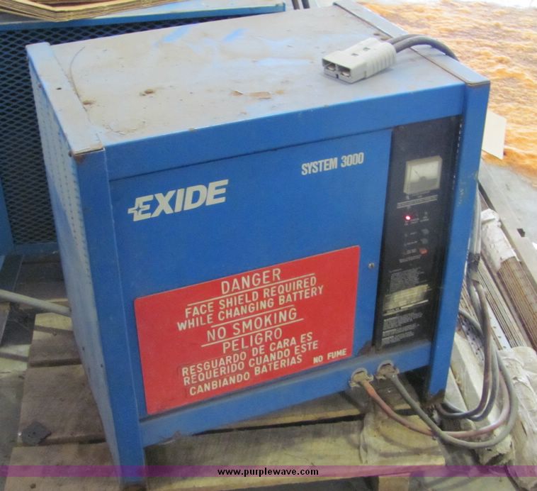 image for item 6683 Yale order picker electric fork lift