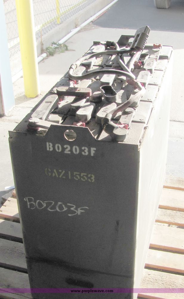 image for item 6686 GNB battery pack