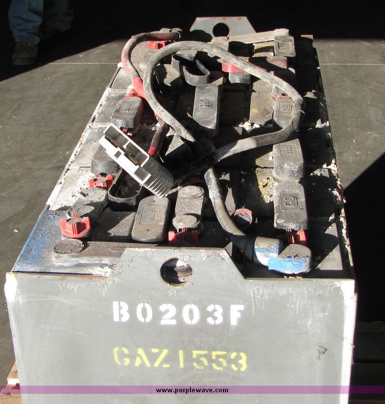 image for item 6686 GNB battery pack