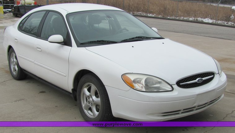 image for item 6696 2003 Ford Taurus LX