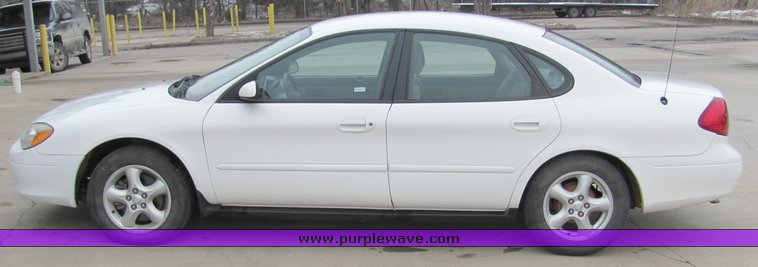 image for item 6696 2003 Ford Taurus LX