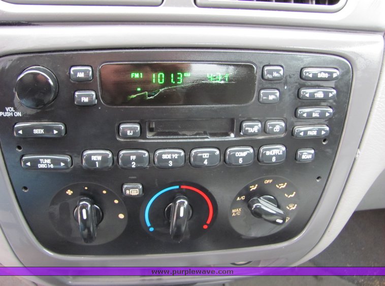 image for item 6696 2003 Ford Taurus LX