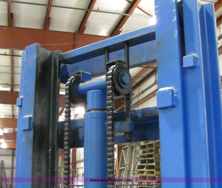 image for item 6718 Blue Giant fork lift