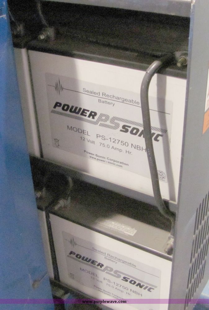 image for item 6718 Blue Giant fork lift