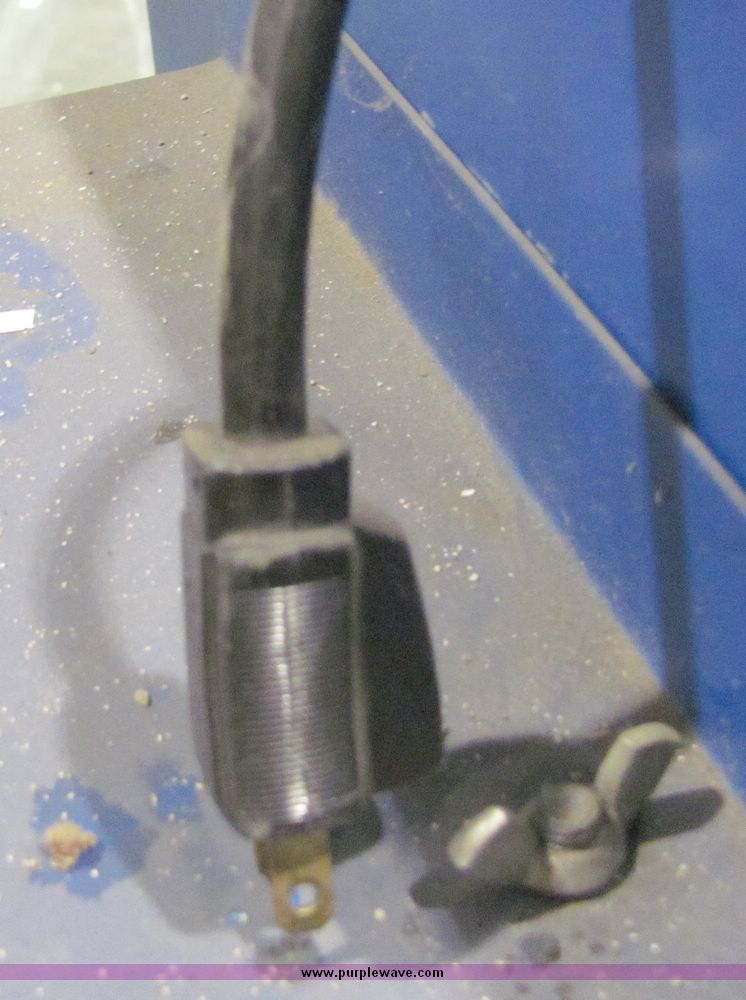 image for item 6718 Blue Giant fork lift