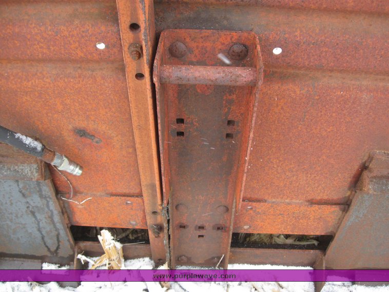 image for item 7756 9' bucket with grapple