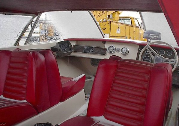 image for item 7800 19' boat with trailer