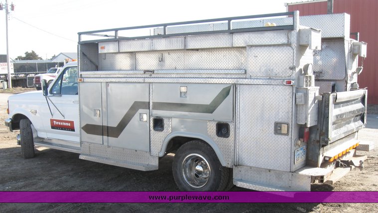 image for item 8079 1995 Ford F-350 truck with utility bed