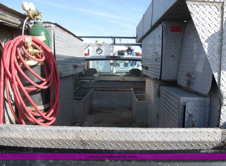 image for item 8079 1995 Ford F-350 truck with utility bed