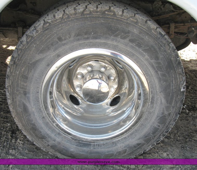 image for item 8079 1995 Ford F-350 truck with utility bed