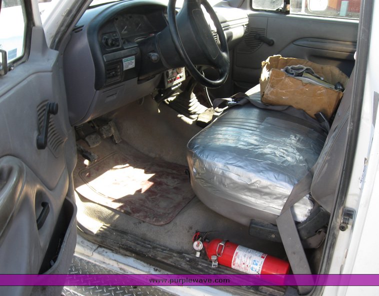 image for item 8079 1995 Ford F-350 truck with utility bed