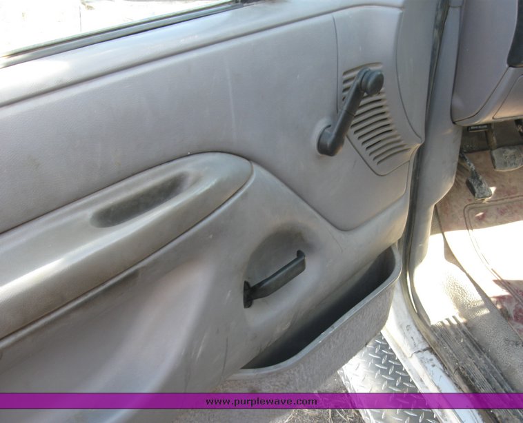 image for item 8079 1995 Ford F-350 truck with utility bed