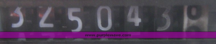 image for item 8080 1997 Ford F600 conventional cab service truck