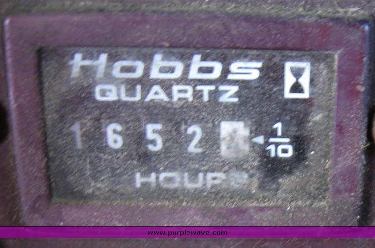 image for item 8080 1997 Ford F600 conventional cab service truck