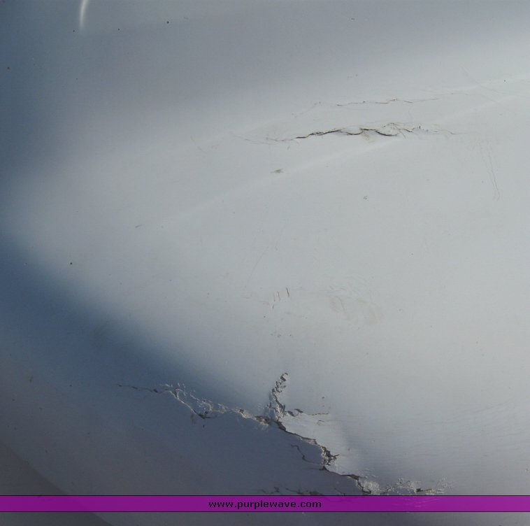 image for item 8080 1997 Ford F600 conventional cab service truck