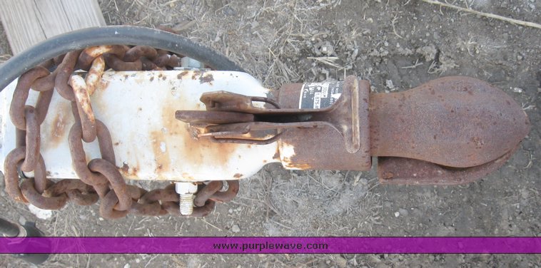 image for item 8081 1997 8' x 18' concrete curbing trailer