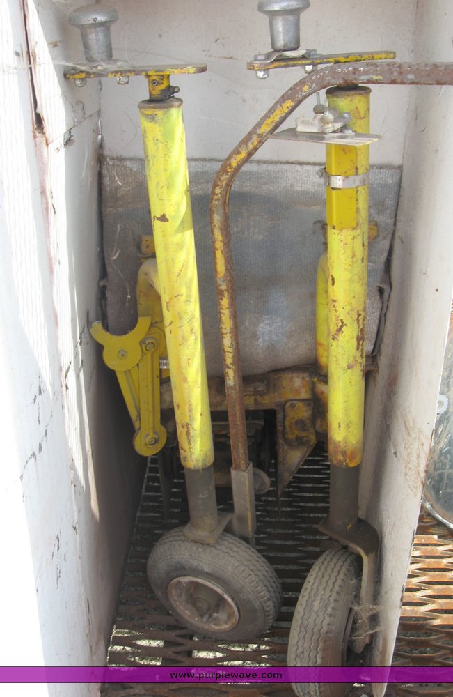 image for item 8081 1997 8' x 18' concrete curbing trailer