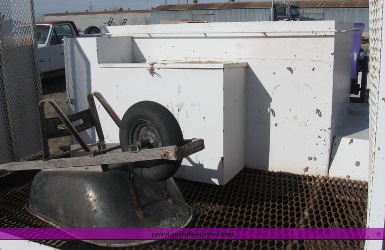 image for item 8081 1997 8' x 18' concrete curbing trailer