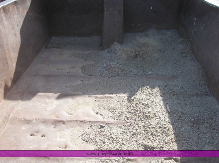 image for item 8082 1992 Ford Cargo LT CF8000 dump truck