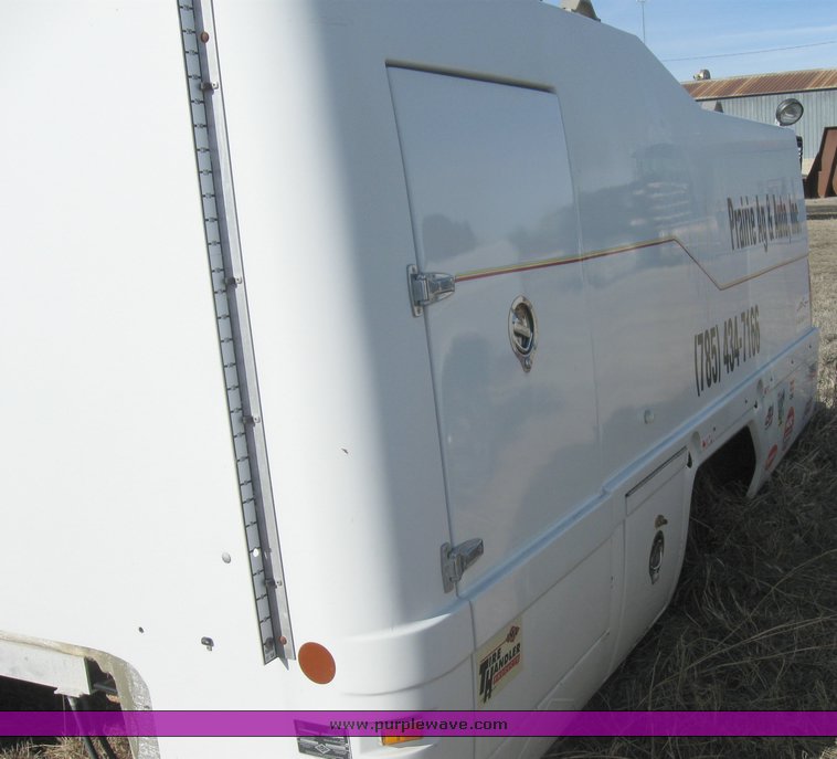 image for item 8083 Fiberglass tire service bed