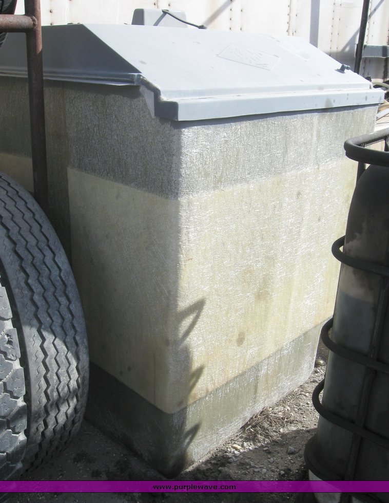 image for item 8083 Fiberglass tire service bed