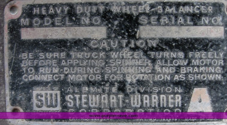 image for item 8085 Robbins and Myers heavy duty wheel balancer