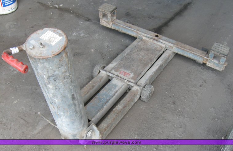 image for item 8086 Vulcan air/hydraulic bumper jack