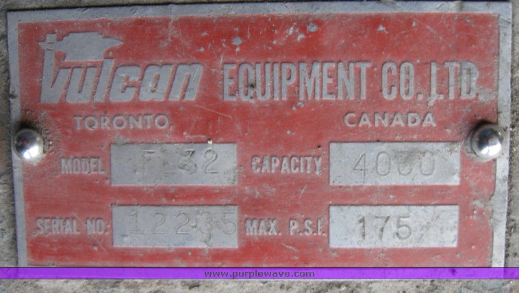 image for item 8086 Vulcan air/hydraulic bumper jack