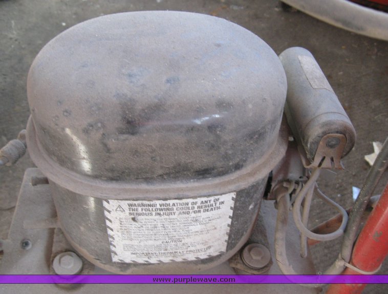 image for item 8089 R-12 vacuum recharger
