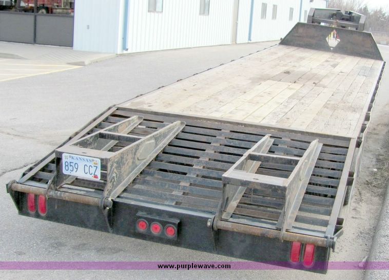 image for item 9073 1995 Fleet Neck 25' dual tire tandem axle trailer