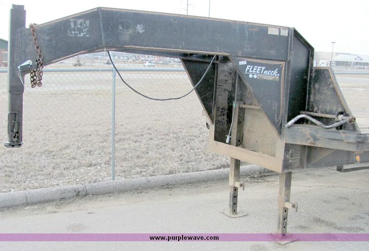 image for item 9073 1995 Fleet Neck 25' dual tire tandem axle trailer