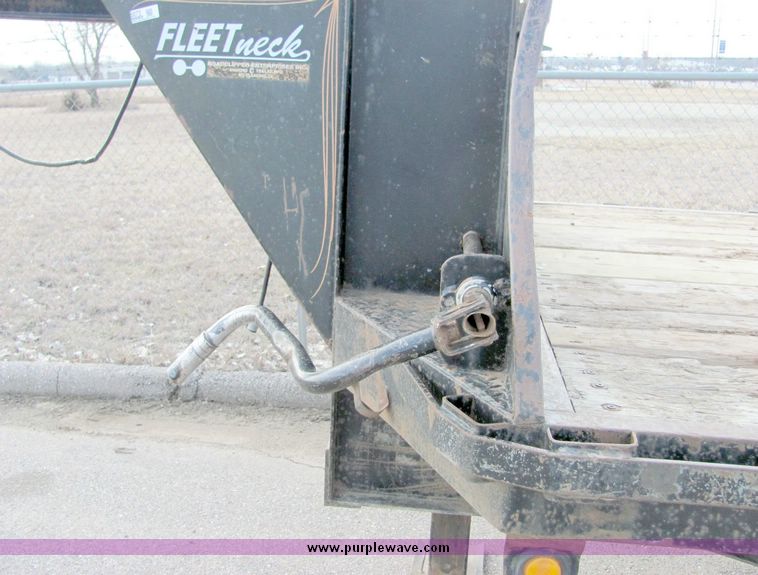 image for item 9073 1995 Fleet Neck 25' dual tire tandem axle trailer