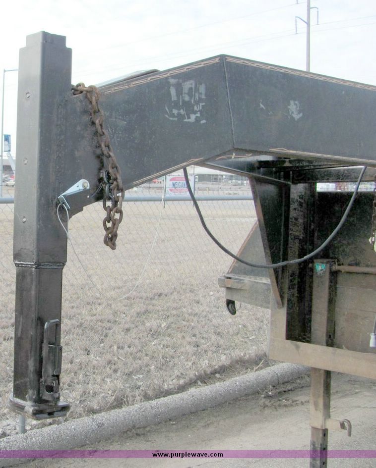 image for item 9073 1995 Fleet Neck 25' dual tire tandem axle trailer