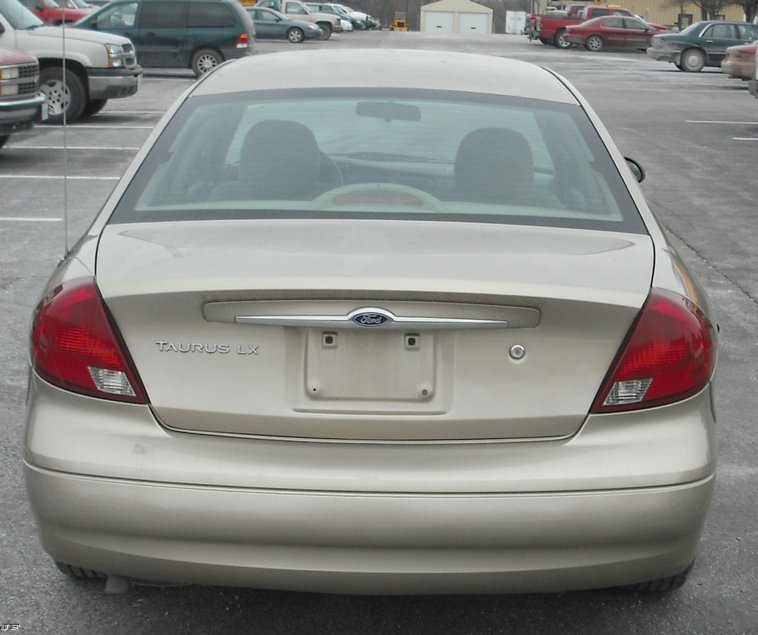 image for item 3009 2001 Ford Taurus LX