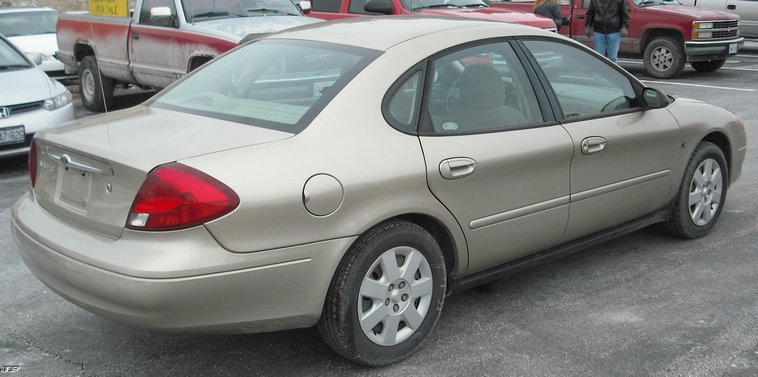 image for item 3009 2001 Ford Taurus LX