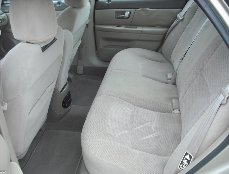 image for item 3009 2001 Ford Taurus LX
