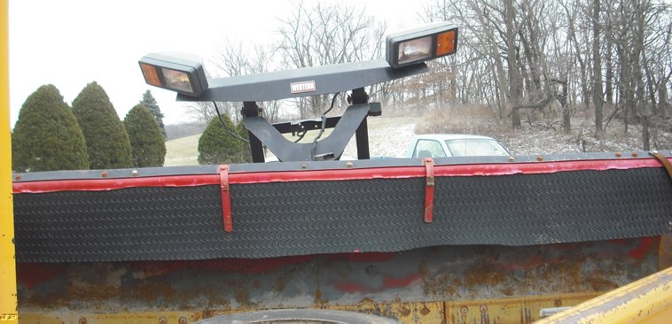 image for item 3010 1999 Ford F450 Super Duty pickup with snow plow