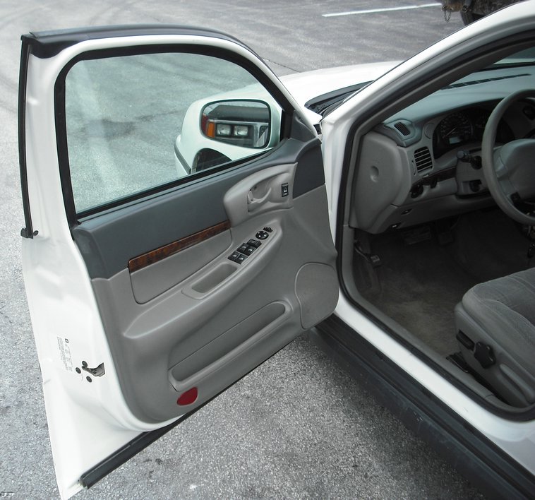 image for item 3011 2002 Chevrolet Impala