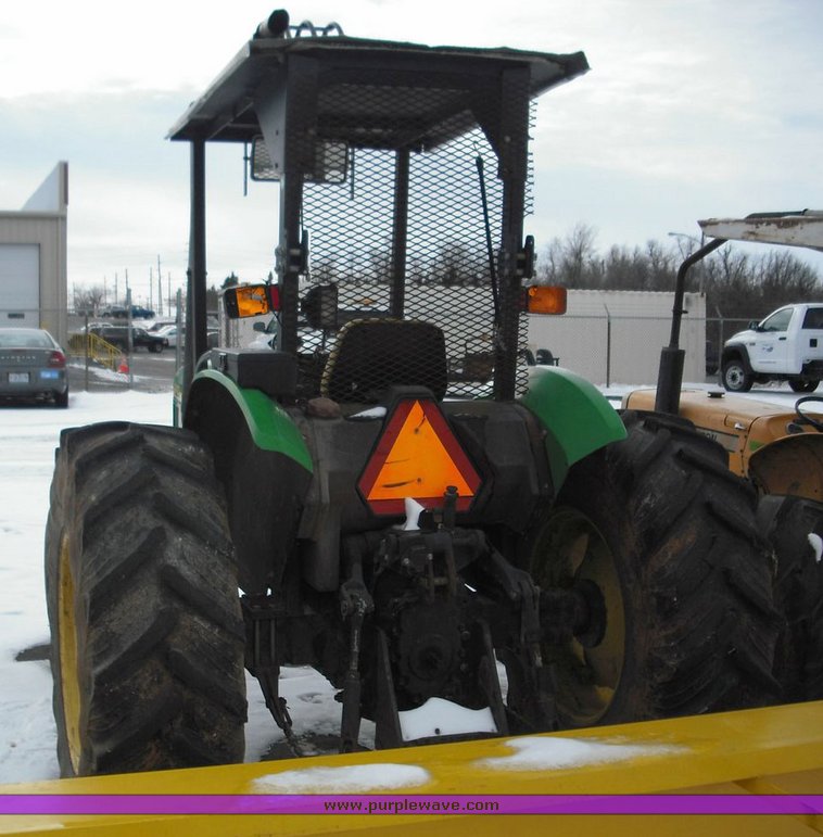 image for item 3013 2000 John Deere 5410 tractor
