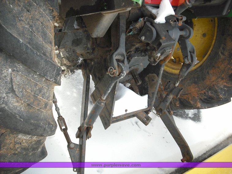 image for item 3013 2000 John Deere 5410 tractor