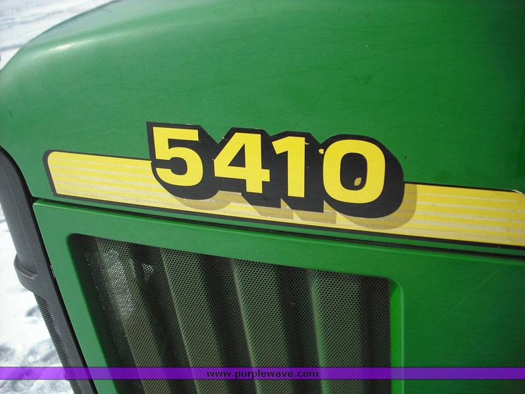 image for item 3013 2000 John Deere 5410 tractor