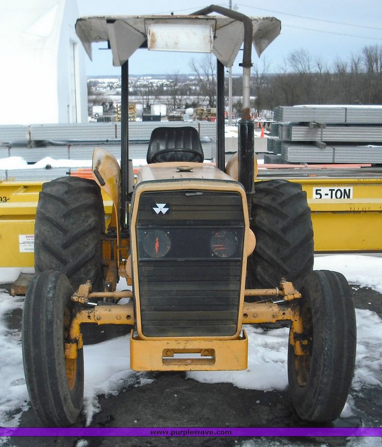 image for item 3015 1993 Massey-Ferguson 253 tractor